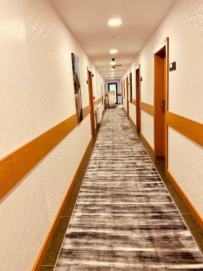 Golden Inn Hotel Uzungoel Exteriör bild